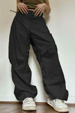 Y2K Aesthetic Cargo Skirt: Coquette Style Grunge Fashion with Cute Tops and Pastel Goth Vibes