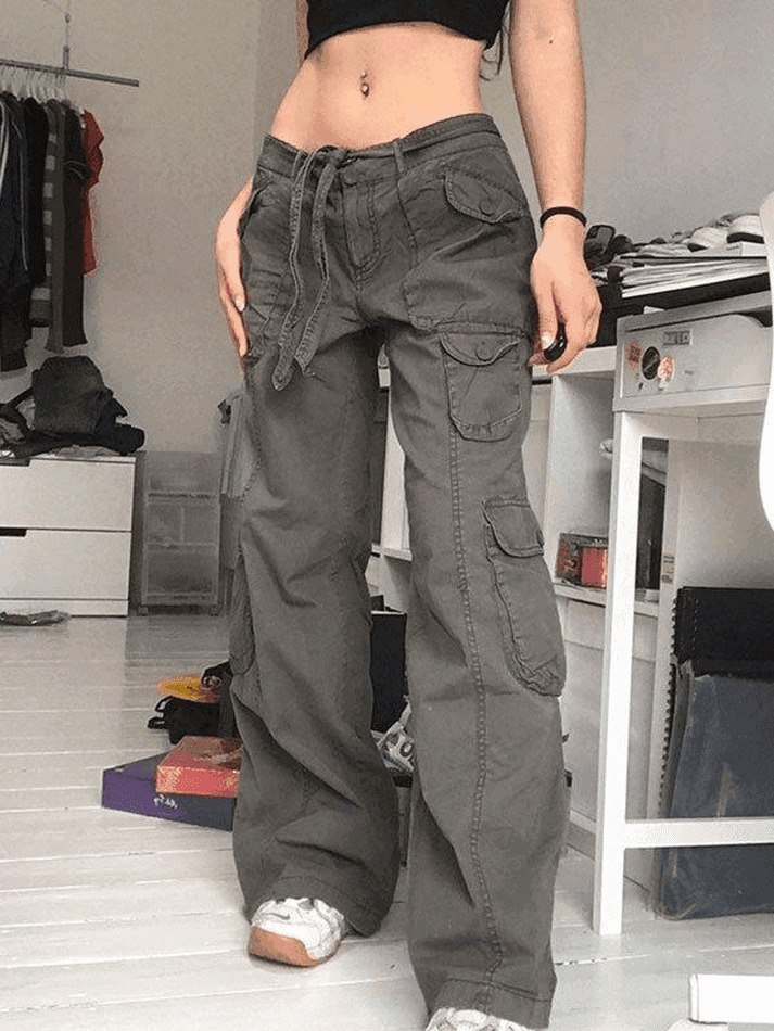 Y2K Aesthetic Cargo Skirt: Coquette Style Grunge Fashion with Pastel Goth Vibes