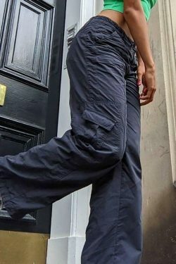 Y2K Aesthetic Cargo Skirt: Coquette Style Grunge Fashion with Pastel Goth Vibes