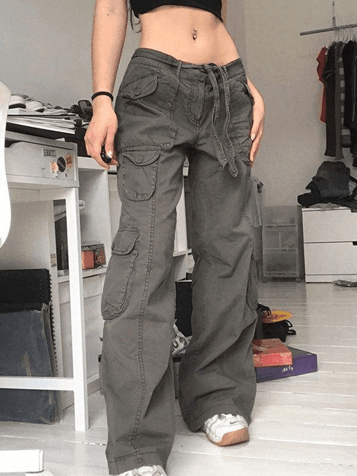Y2K Aesthetic Cargo Skirt: Coquette Style Grunge Fashion with Pastel Goth Vibes
