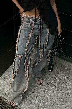 Y2K Aesthetic Cargo Skirt: Coquette Style Grunge Outfit with Raw-Edge Split Jeans