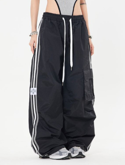 Y2K Aesthetic Cargo Skirt with Coquette Style and Grunge Vibes - Cute Tops and Pastel Goth Fashion