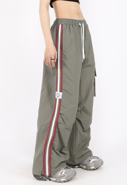 Y2K Aesthetic Cargo Skirt with Coquette Style and Grunge Vibes - Cute Tops and Pastel Goth Fashion