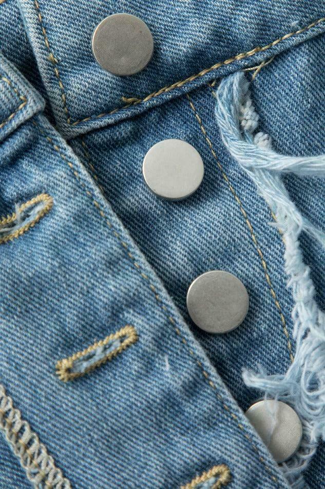 Y2K Aesthetic Cargo Skirt with Flap Pocket and Frayed Denim Slit