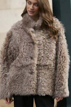 Y2K Aesthetic Coquette Style Loose Buttoned Faux Fur Coat