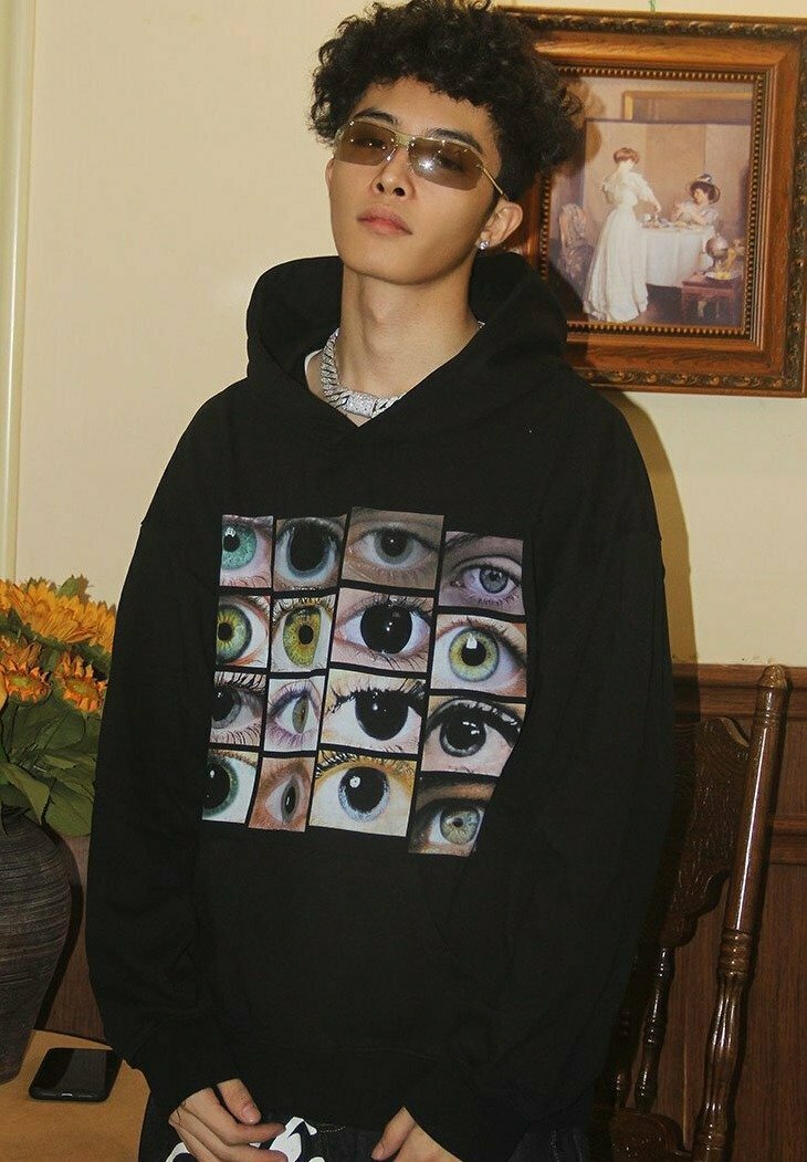 Y2K Aesthetic Eye Graphic Hoodie for Women - Coquette Style Grunge Fashion with Pastel Goth Vibes