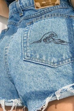 Y2K Aesthetic Fashion: Great Wave Print Shorts - Coquette Grunge Outfits