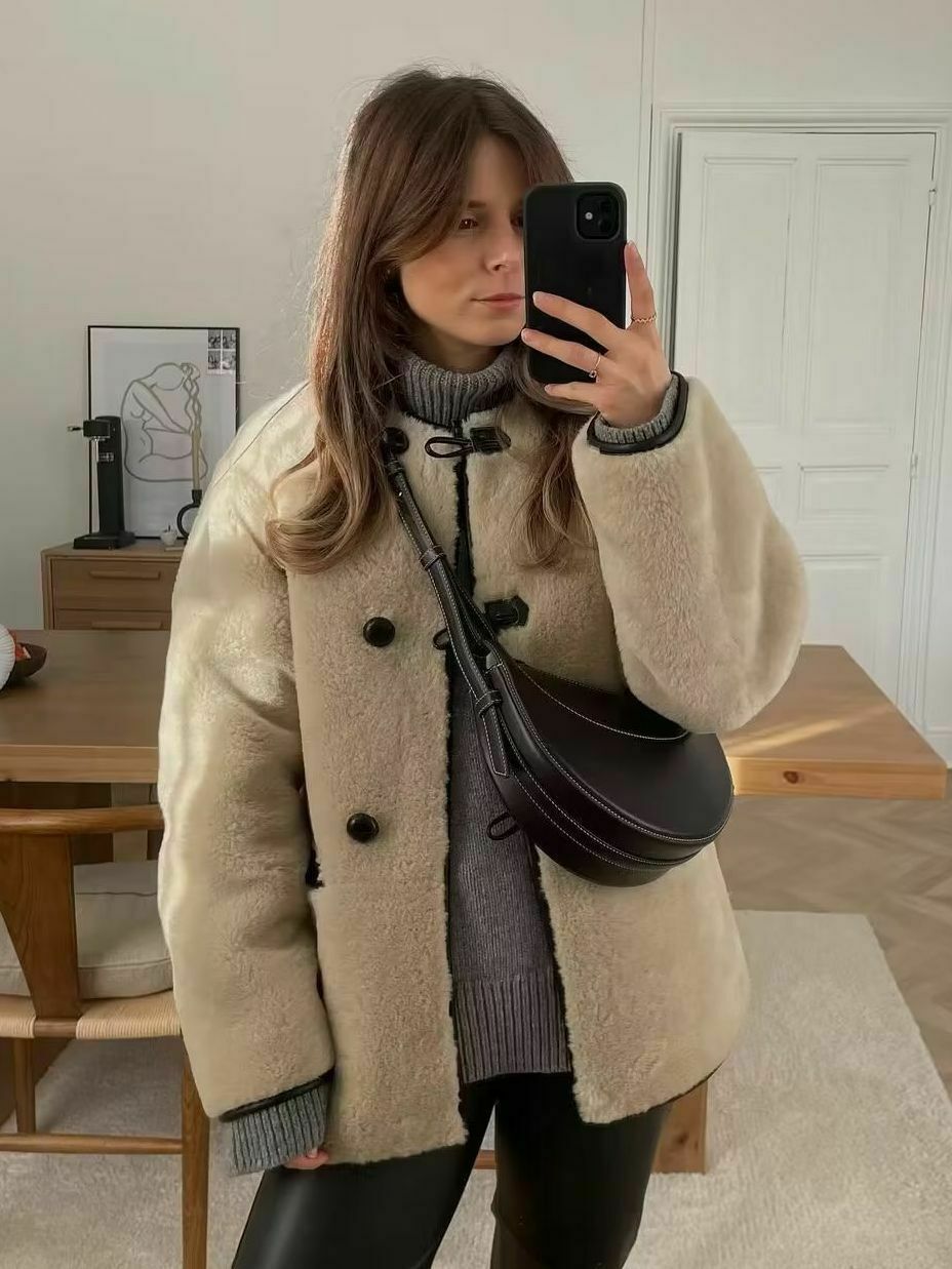 Y2K Aesthetic Faux Fur Coat for Women - Coquette Style Grunge Fashion with Old Money Elegance