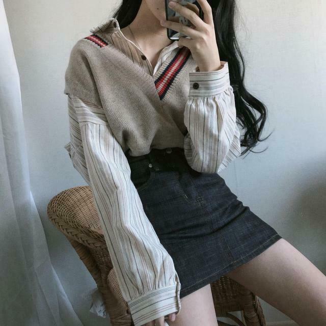 Y2K Aesthetic Knit Beige Vest: Striped Casual Vintage Shirt for Women