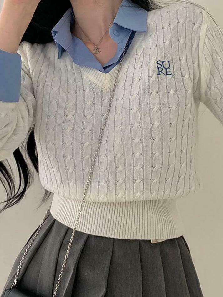 Y2K Aesthetic Long Sleeve V-Neck Cable-Knit Crop Top with Embroidered Lettering