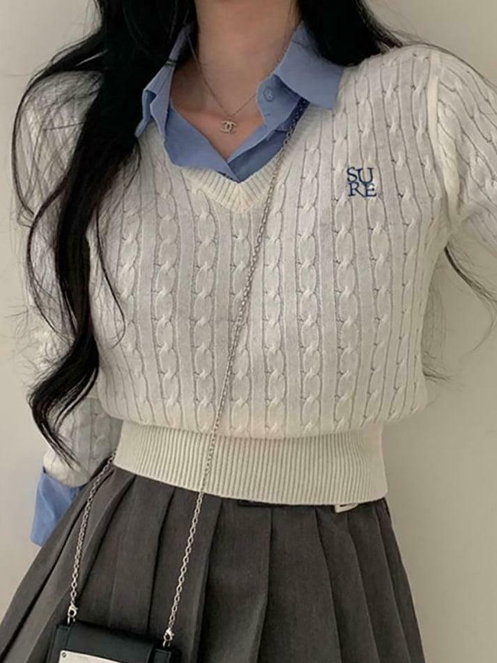 Y2K Aesthetic Long Sleeve V-Neck Cable-Knit Crop Top with Embroidered Lettering
