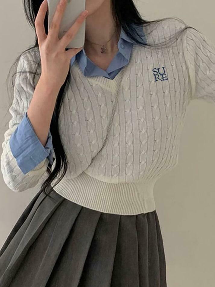 Y2K Aesthetic Long Sleeve V-Neck Cable-Knit Crop Top with Embroidered Lettering