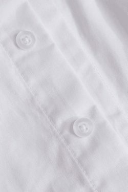 Y2K Aesthetic Pocket-Detail Raw Hem Crop Shirt in Coquette Style with Grunge Influence