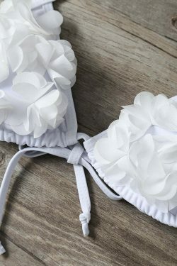 Y2K Aesthetic Stereo Flower Bikini Swimwear - Retro Vibe Beachwear for Trendy Women