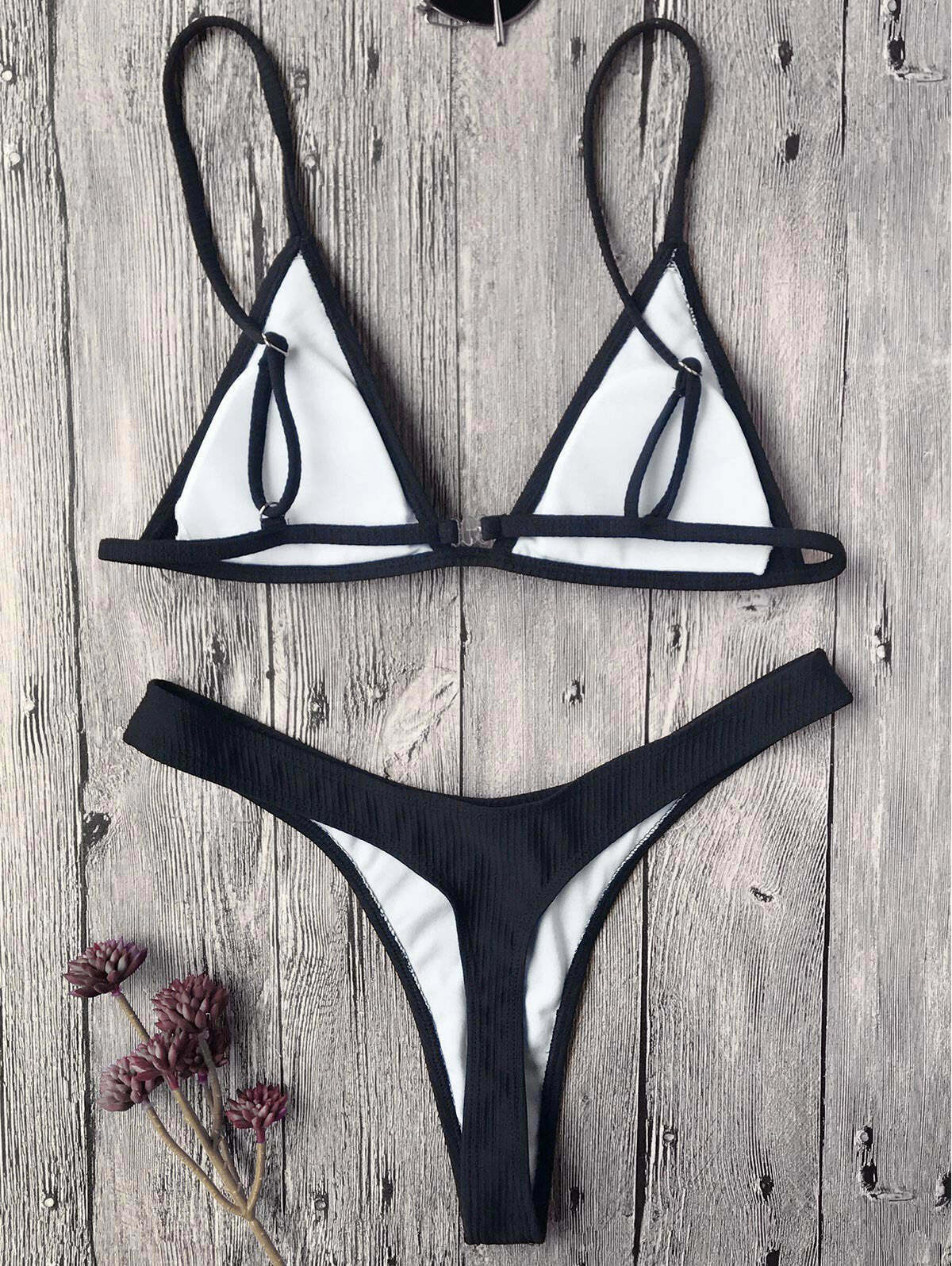 Y2K Aesthetic Textured Plunge Bikini Set with Coquette Style and Grunge Aesthetic