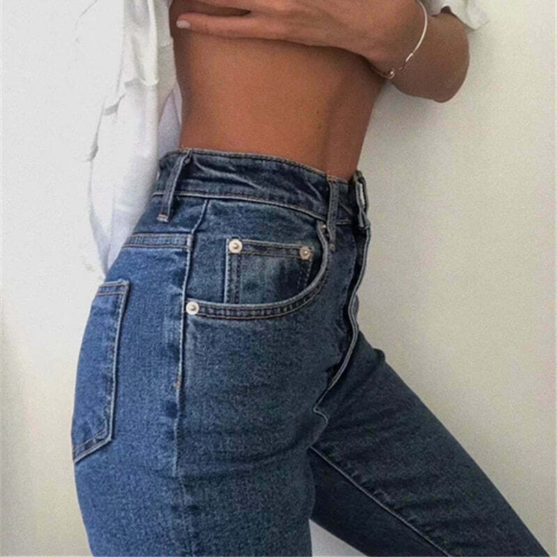 Y2K Aesthetic Wardrobe Essential: Coquette Cargo Skirt & Pencil Jeans