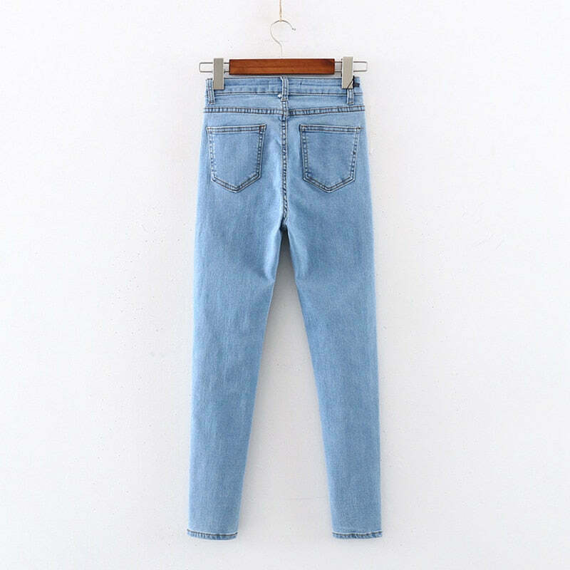 Y2K Aesthetic Wardrobe Essential: Coquette Cargo Skirt & Pencil Jeans