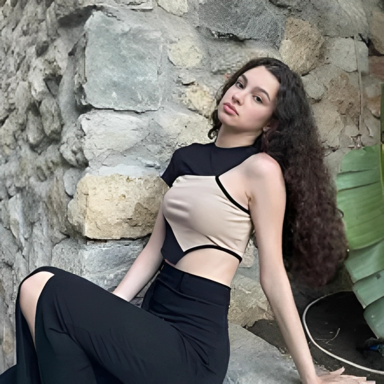 Y2K Fashion: She's Cutting Edge Crop Top - Coquette Aesthetic Grunge Style Cute Tops & Cargo Skirt