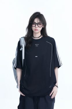 American Retro Black Short-Sleeve T-Shirt for Women – Loose Fit, Summer Casual Tee with Trendy Graphic Design