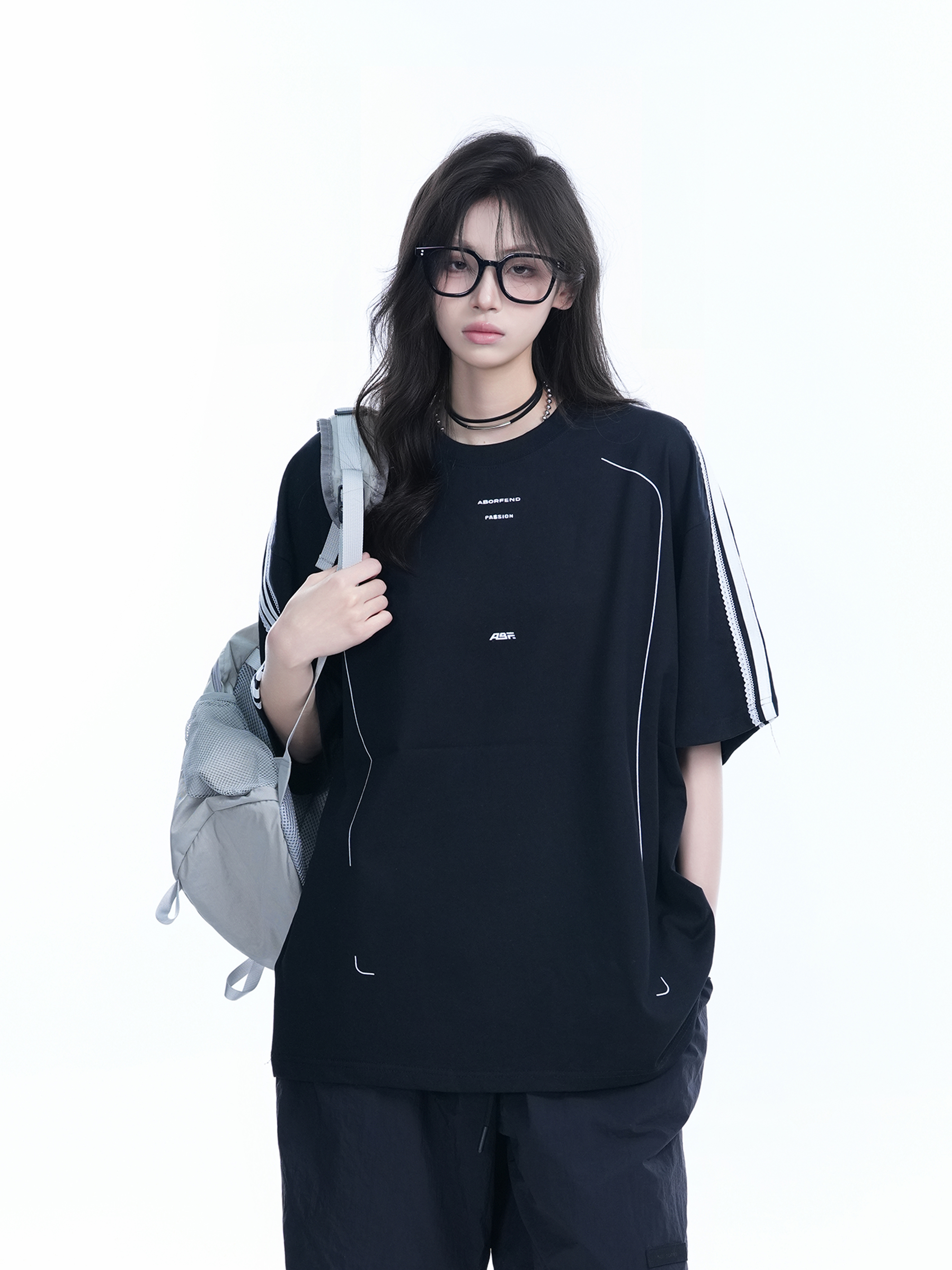 American Retro Black Short-Sleeve T-Shirt for Women – Loose Fit, Summer Casual Tee with Trendy Graphic Design