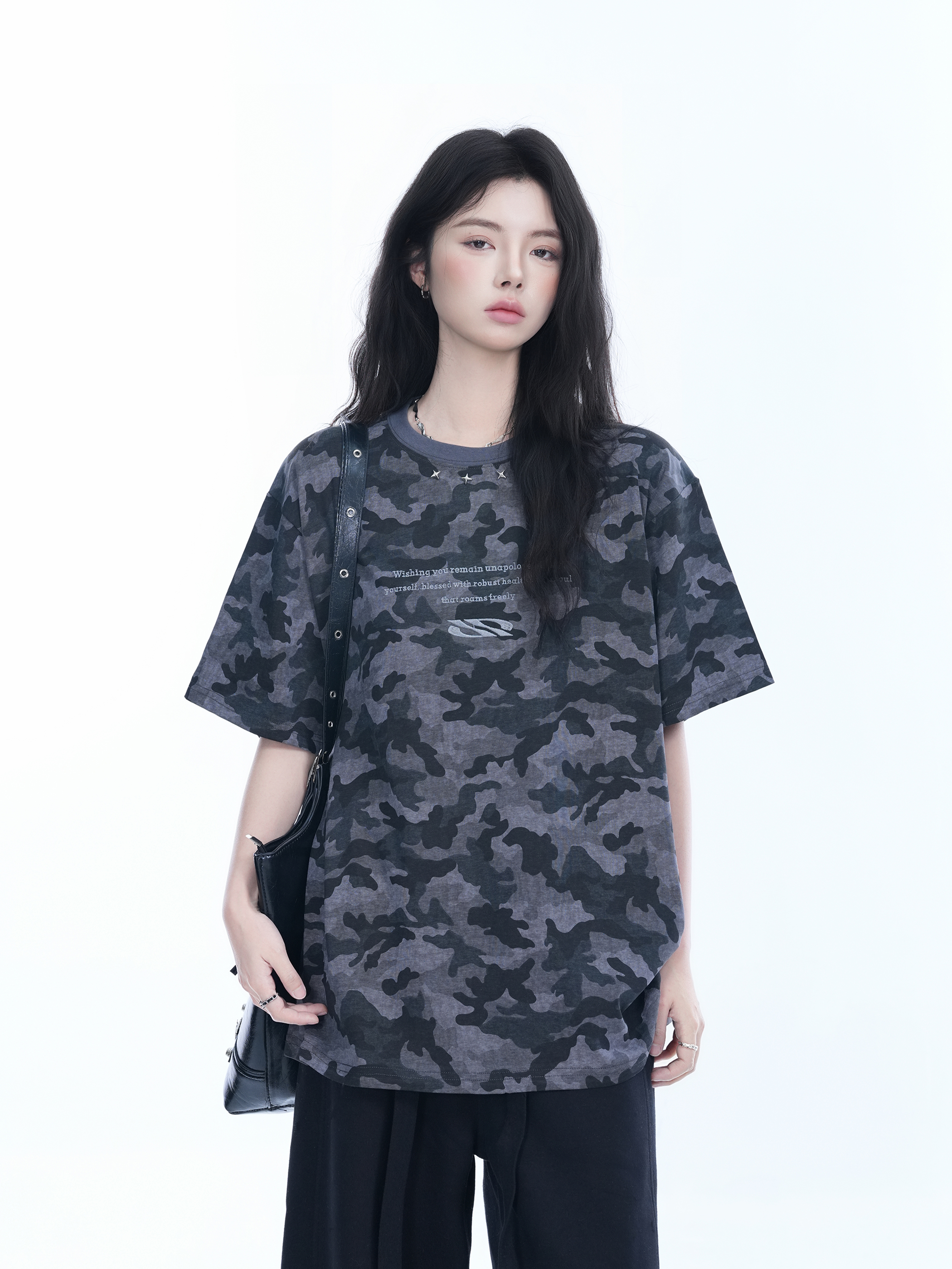 American Retro Camouflage Oversized Short Sleeve T-Shirt for Women - Summer Loose Fit Tee with Graphic Design