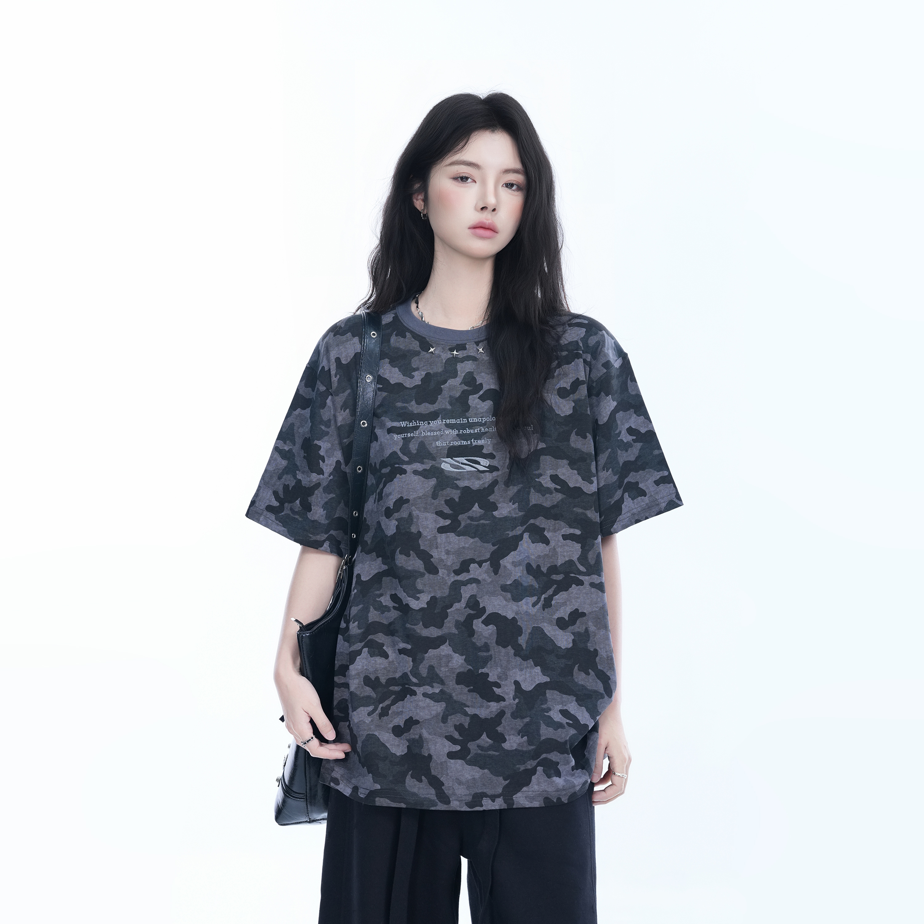 American Retro Camouflage Oversized Short Sleeve T-Shirt for Women - Summer Loose Fit Tee with Graphic Design