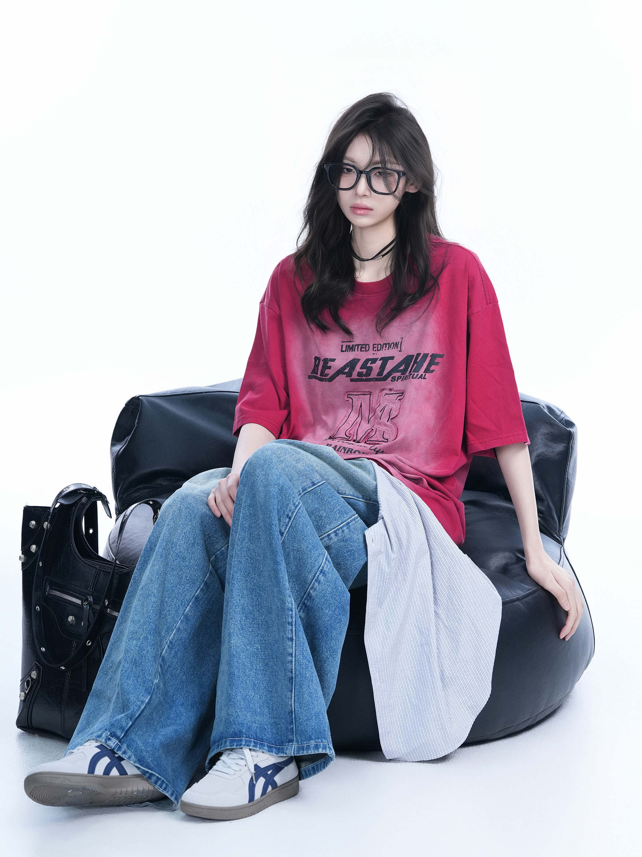 American Retro Gradient Red Short-Sleeve T-Shirt for Women, Unique Loose Fit with Embroidery, Y2K Inspired Fashion Top