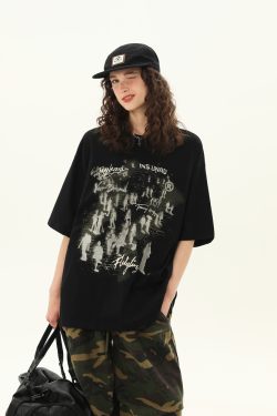 American Retro Graffiti Short Sleeve T-Shirt for Men and Women - Loose Fit Summer Streetwear Couple Top