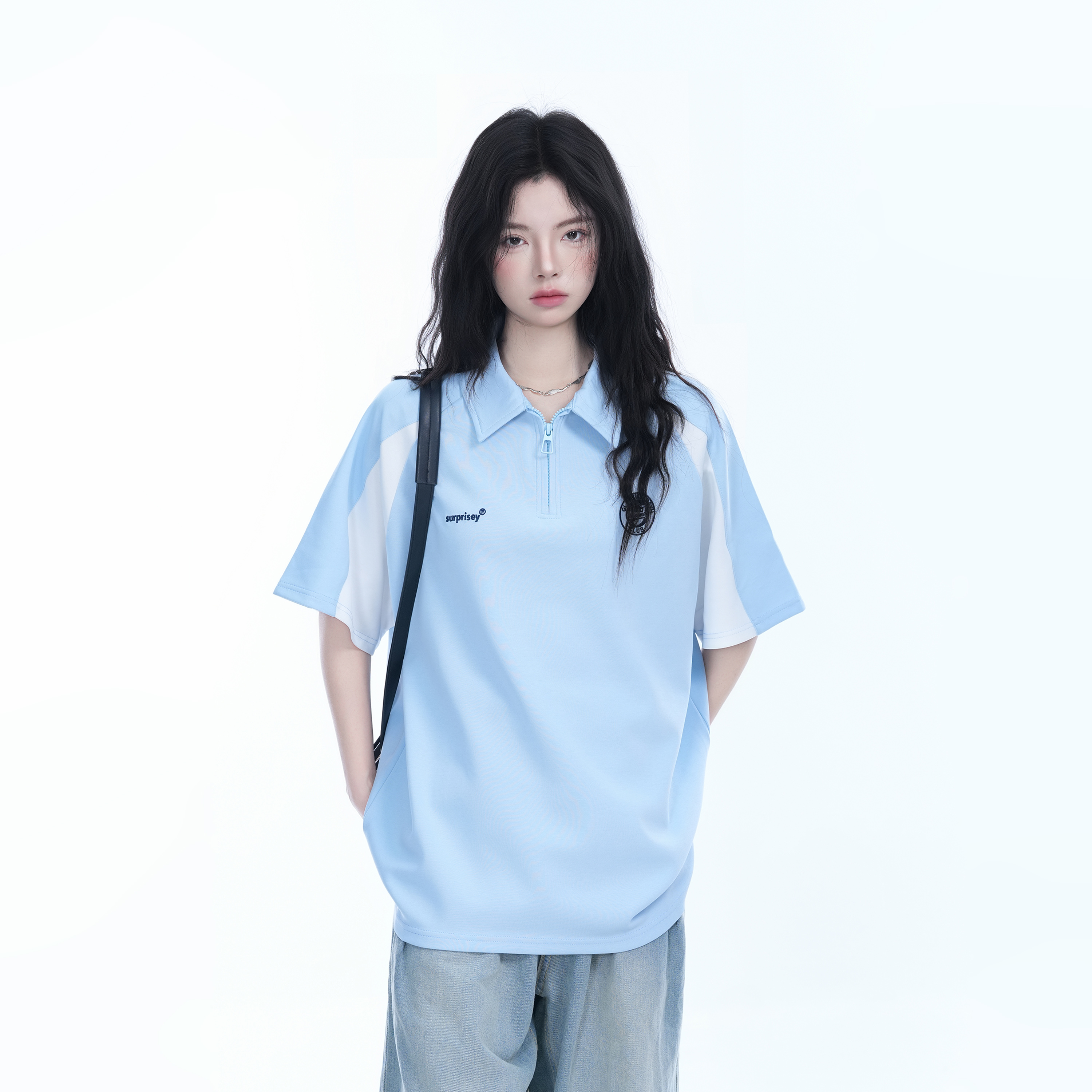 American Retro Half-Zip Collar Short-Sleeve T-Shirt for Women - Loose Fit Polo Style with Mountain-Inspired Graphic