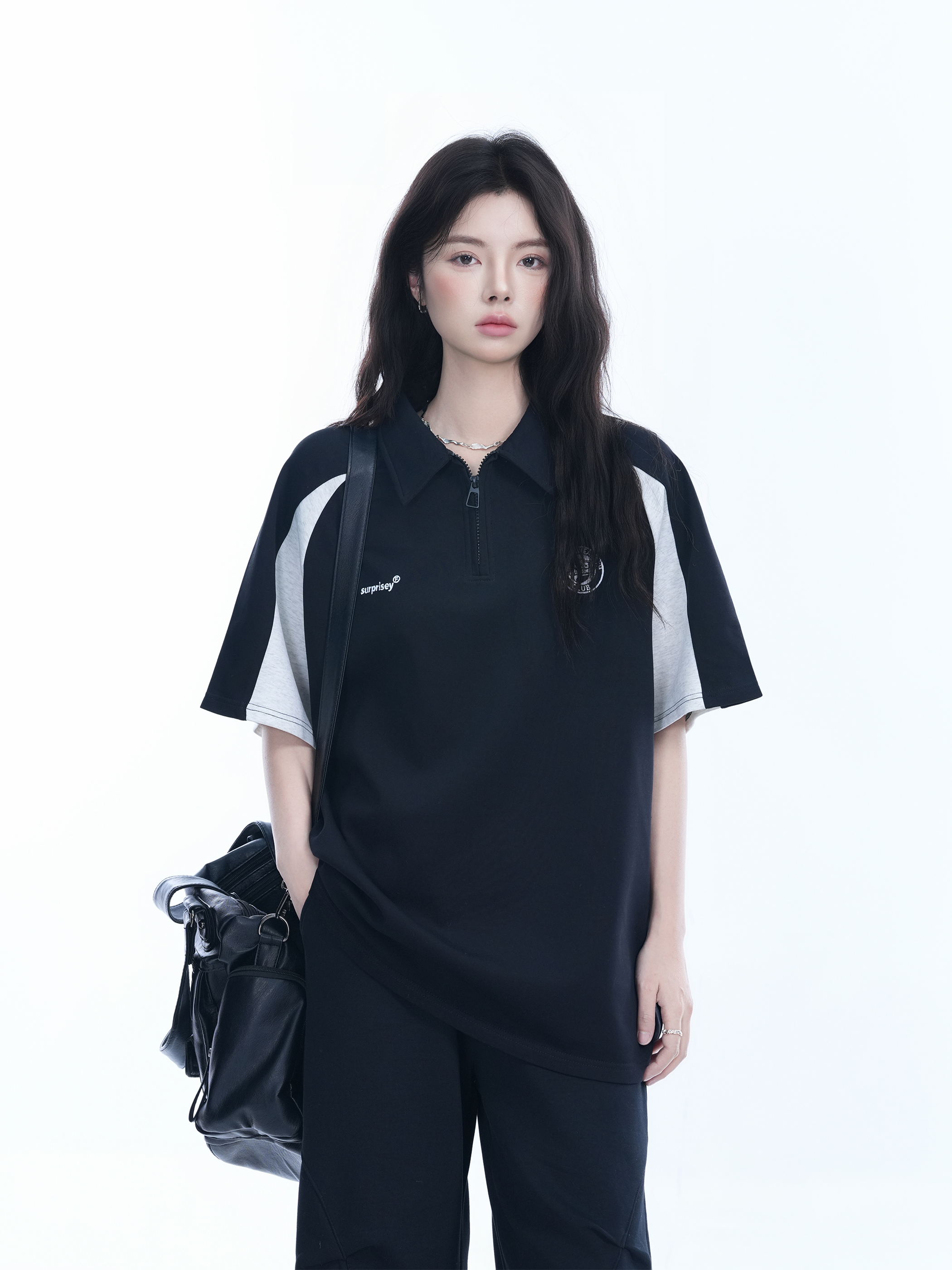 American Retro Half-Zip Collar Short-Sleeve T-Shirt for Women - Loose Fit Polo Style with Mountain-Inspired Graphic