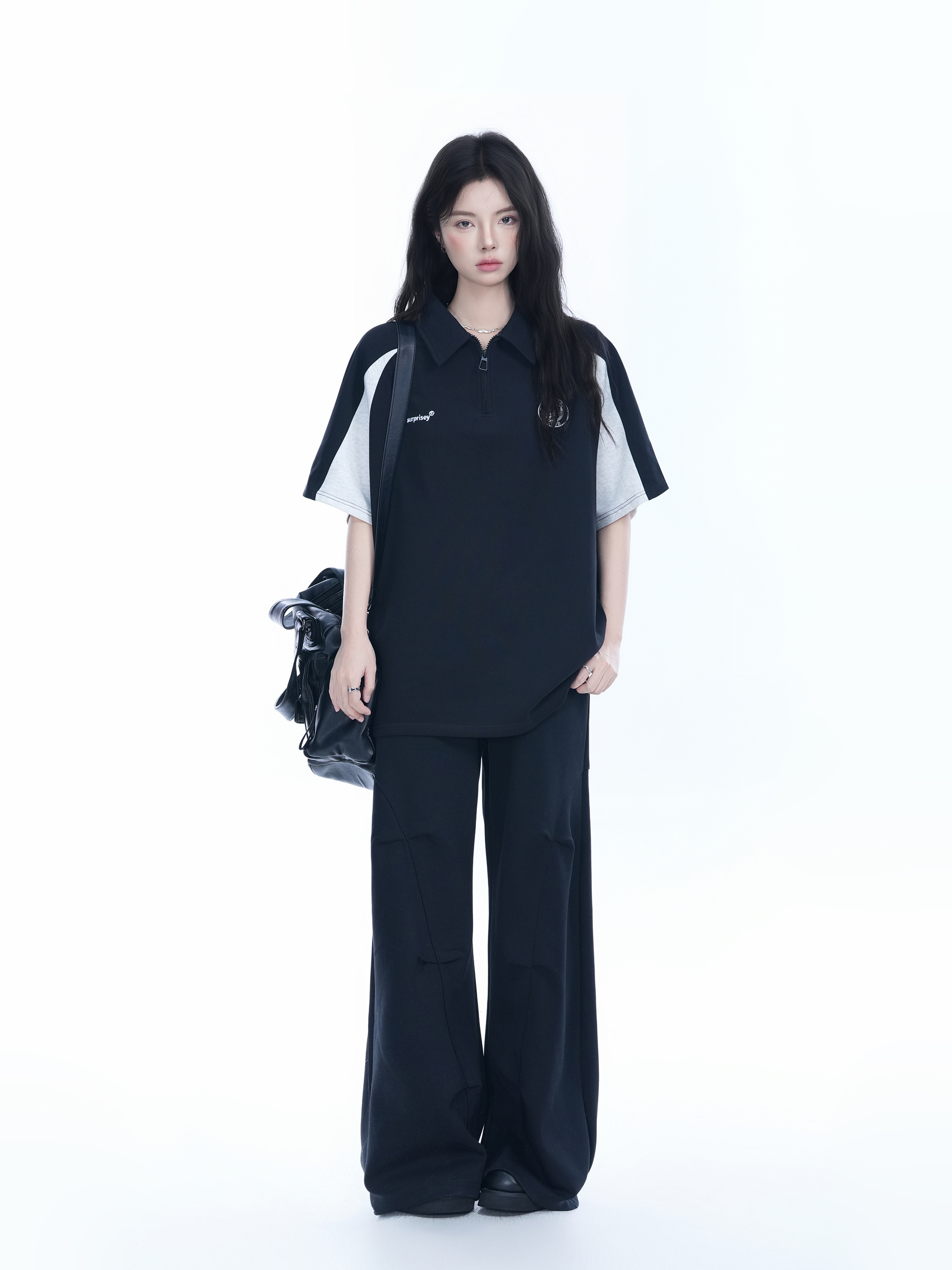 American Retro Half-Zip Collar Short-Sleeve T-Shirt for Women - Loose Fit Polo Style with Mountain-Inspired Graphic
