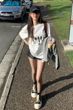 American Retro Hand-Drawn Couple Portrait Oversized T-Shirt for Women - Summer Short Sleeve Pure Cotton Loose Top