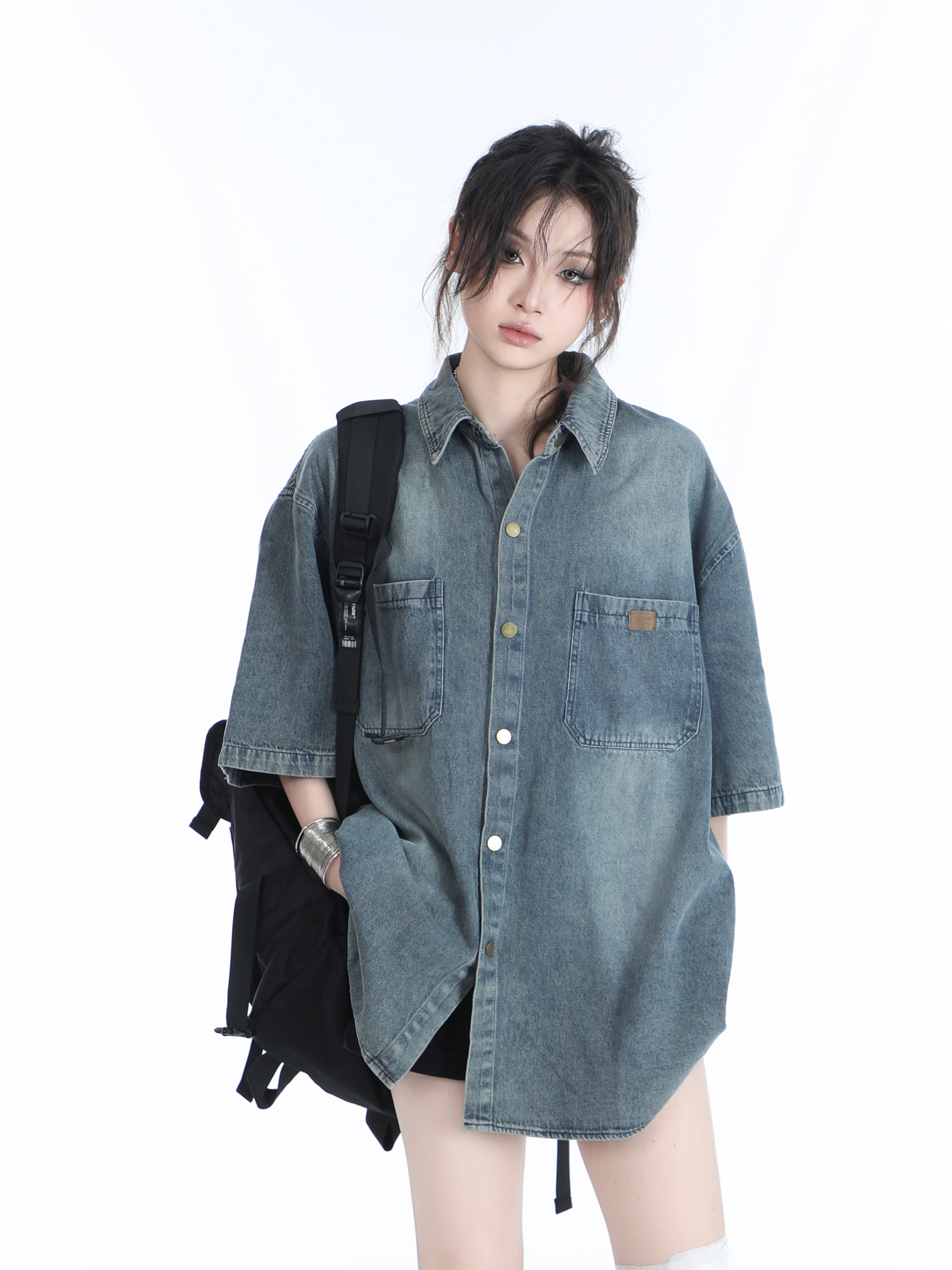 American Retro Heavy-Duty Washed Denim Short-Sleeve Shirt for Women, Unique Loose Fit, Casual Mountain-Inspired Style