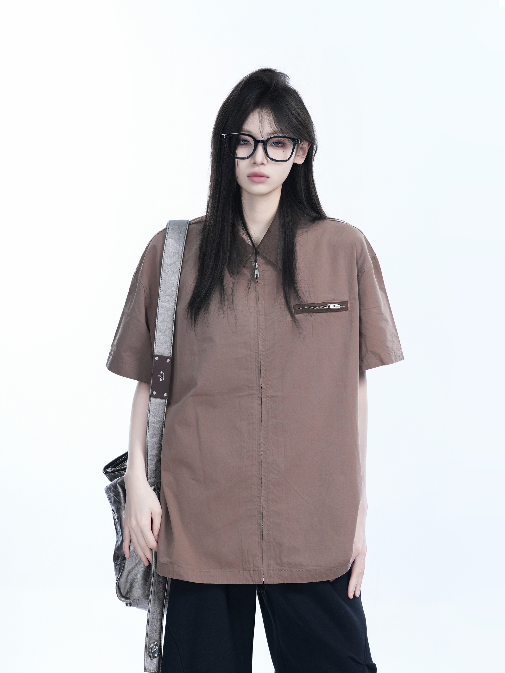 American Retro Lapel Zip Short Sleeve Shirt for Women - Gender-Neutral Loose Fit with Unique Niche Design, Casual Vintage Style