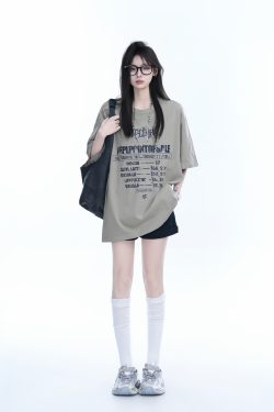 American Retro Loose Fit Round Neck Short Sleeve T-Shirt for Women – Trendy Mountain-Inspired Design