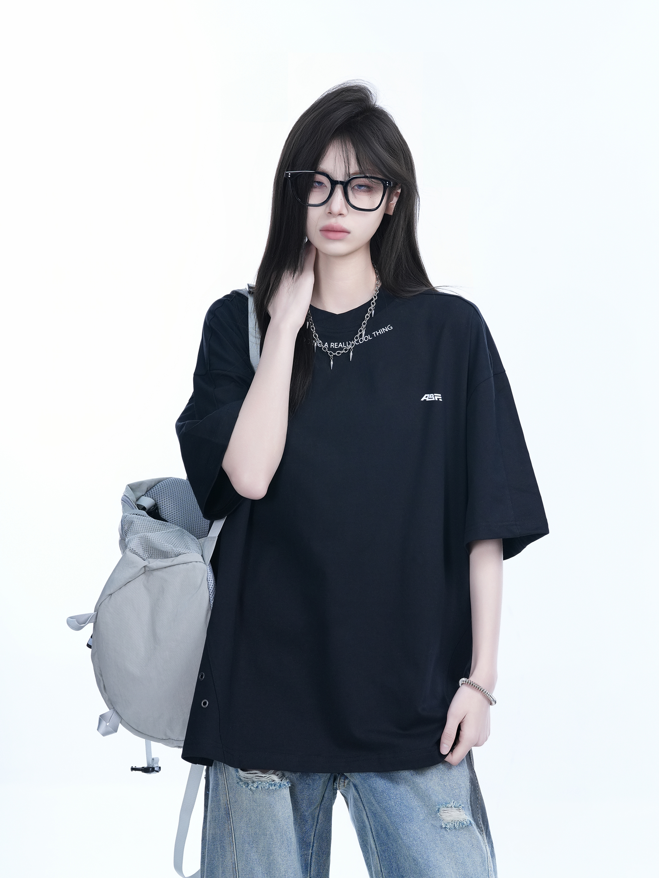 American Retro Oversized White Short Sleeve T-Shirt for Women - Summer Casual Loose Fit with "Sit and Eat Until the Mountains Are Empty" Design