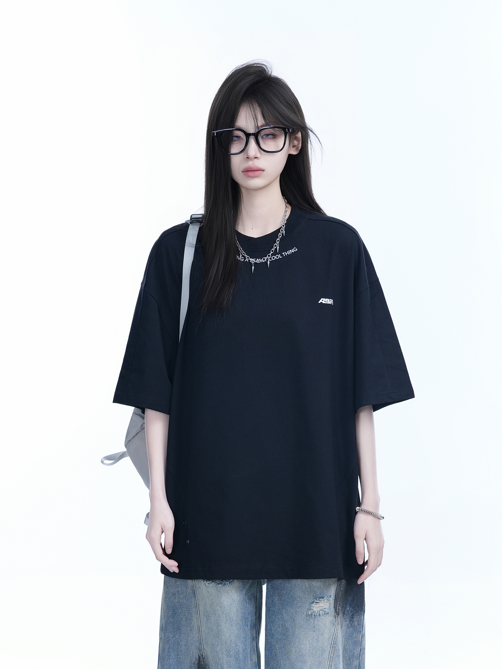 American Retro Oversized White Short Sleeve T-Shirt for Women - Summer Casual Loose Fit with "Sit and Eat Until the Mountains Are Empty" Design