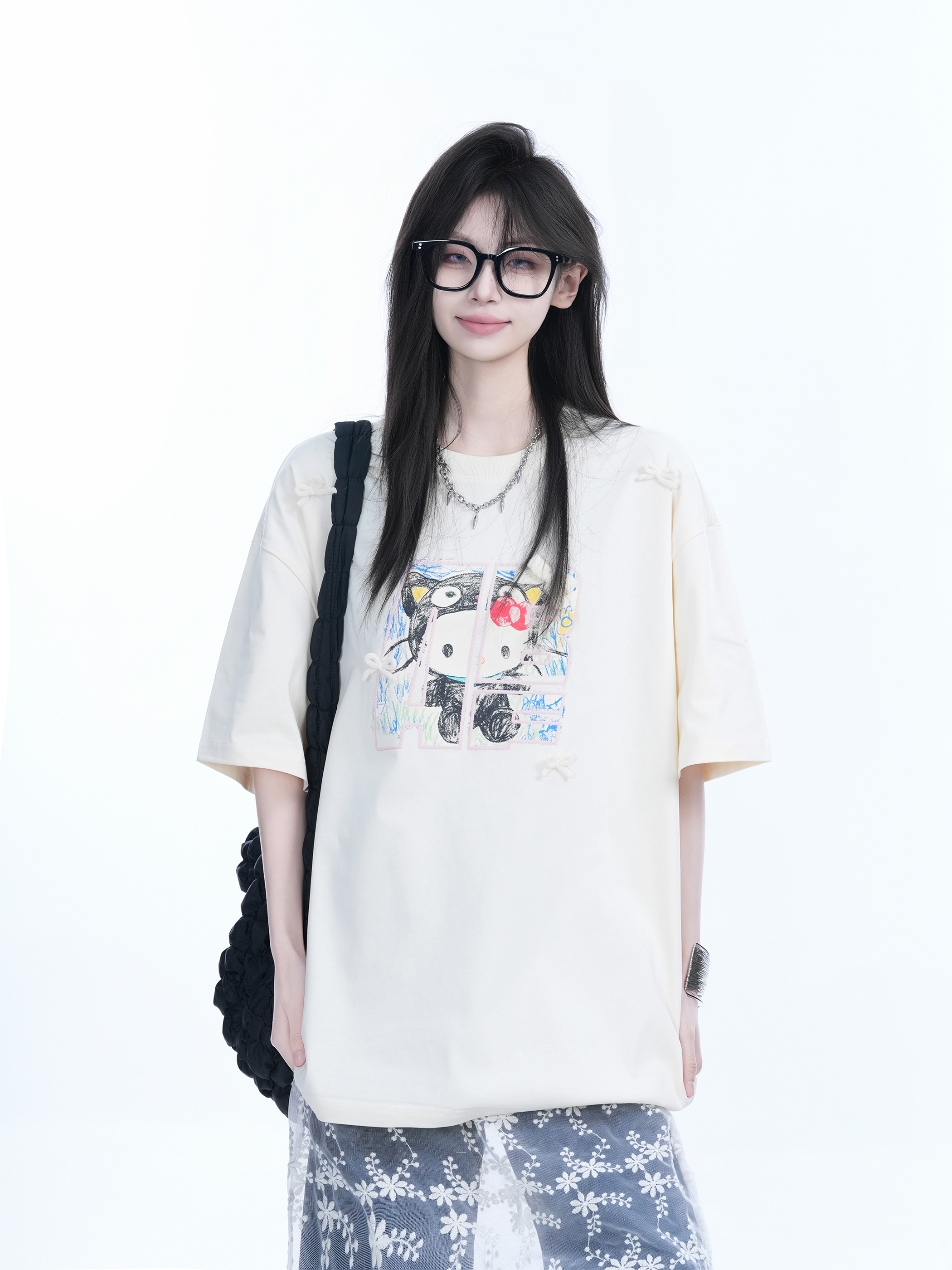 American Retro Style Black Short-Sleeve T-Shirt for Women with Kitty Cat Graffiti, Loose Round Neck, Y2K Vibe, Casual Fashion Top