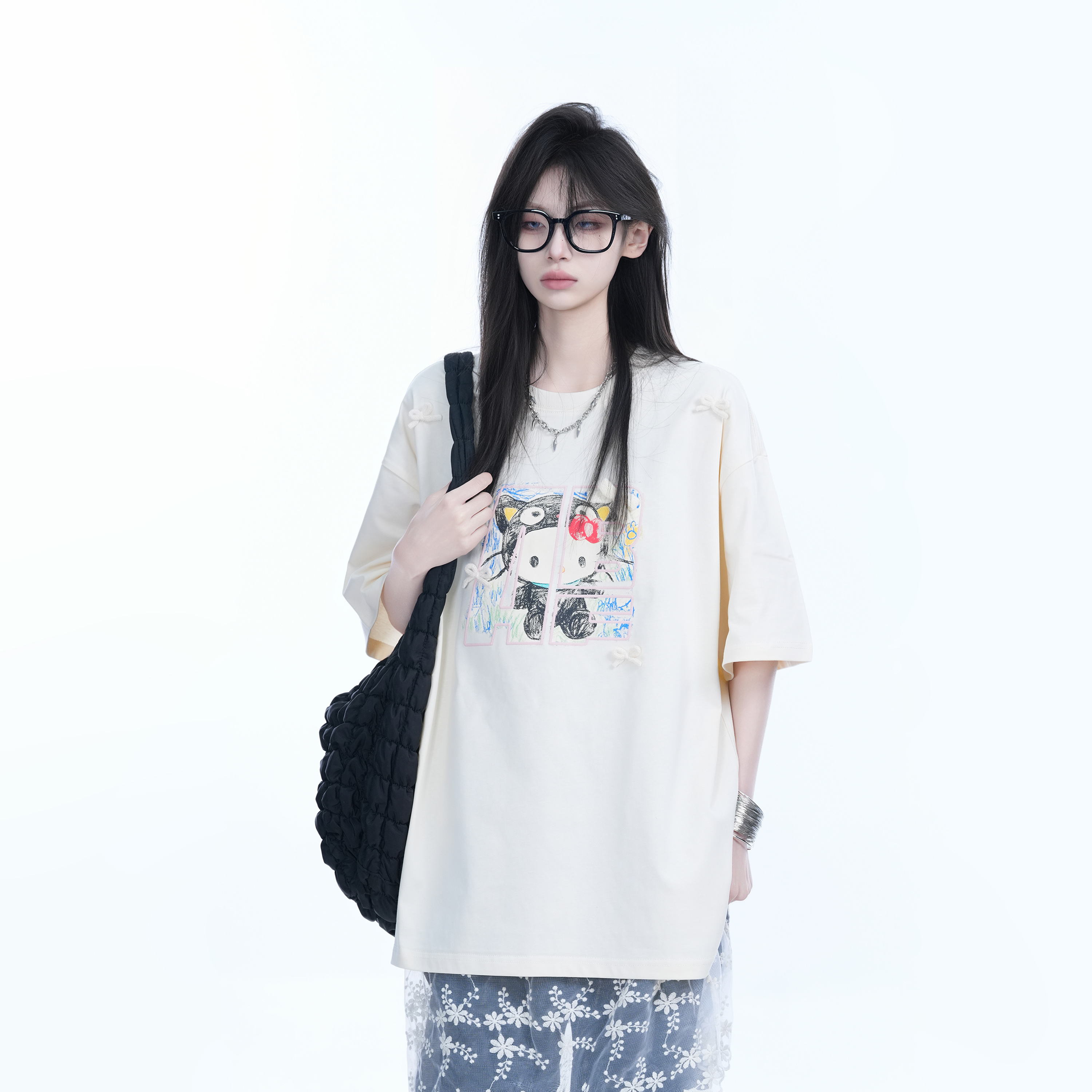 American Retro Style Black Short-Sleeve T-Shirt for Women with Kitty Cat Graffiti, Loose Round Neck, Y2K Vibe, Casual Fashion Top