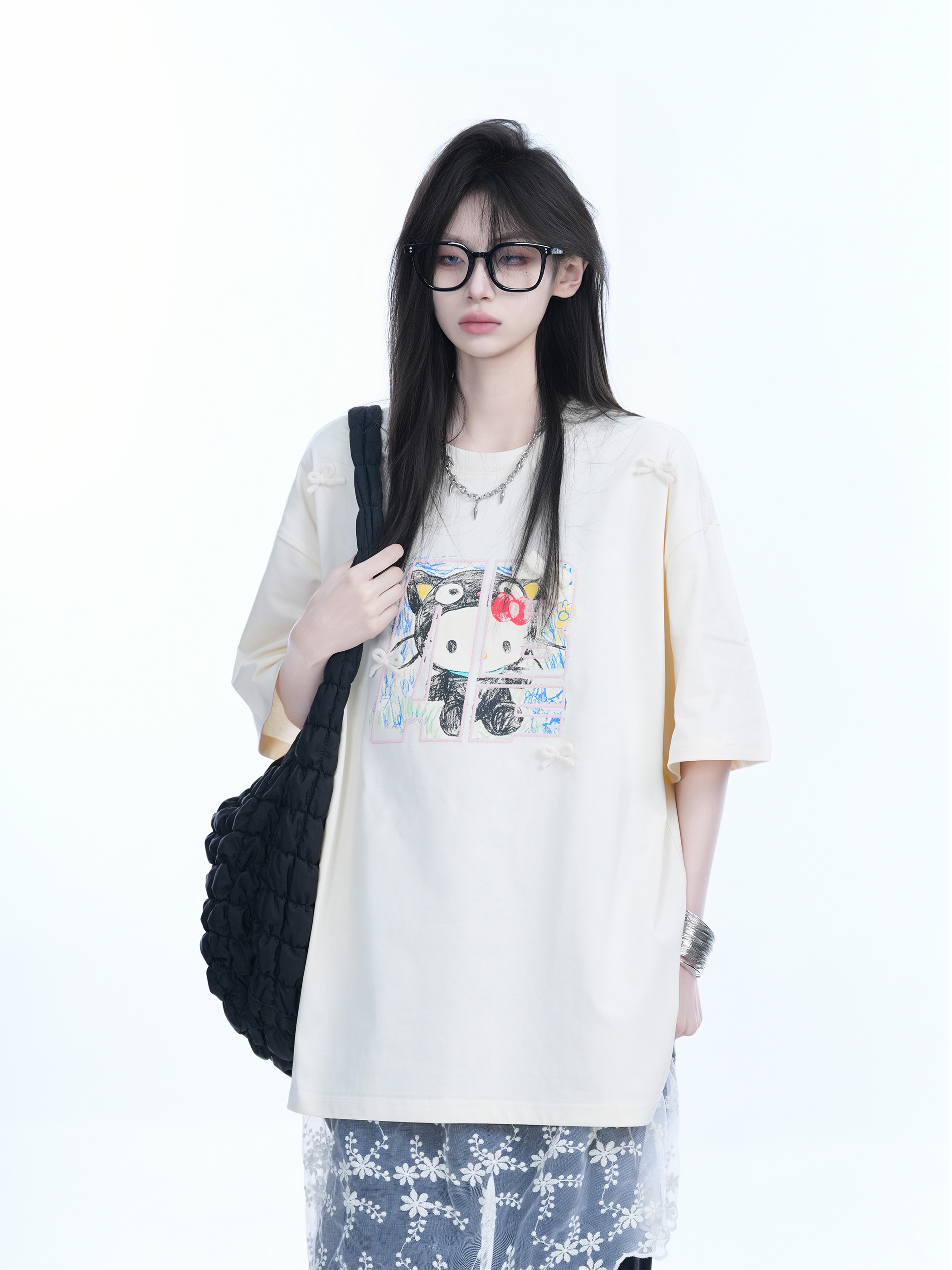 American Retro Style Black Short-Sleeve T-Shirt for Women with Kitty Cat Graffiti, Loose Round Neck, Y2K Vibe, Casual Fashion Top