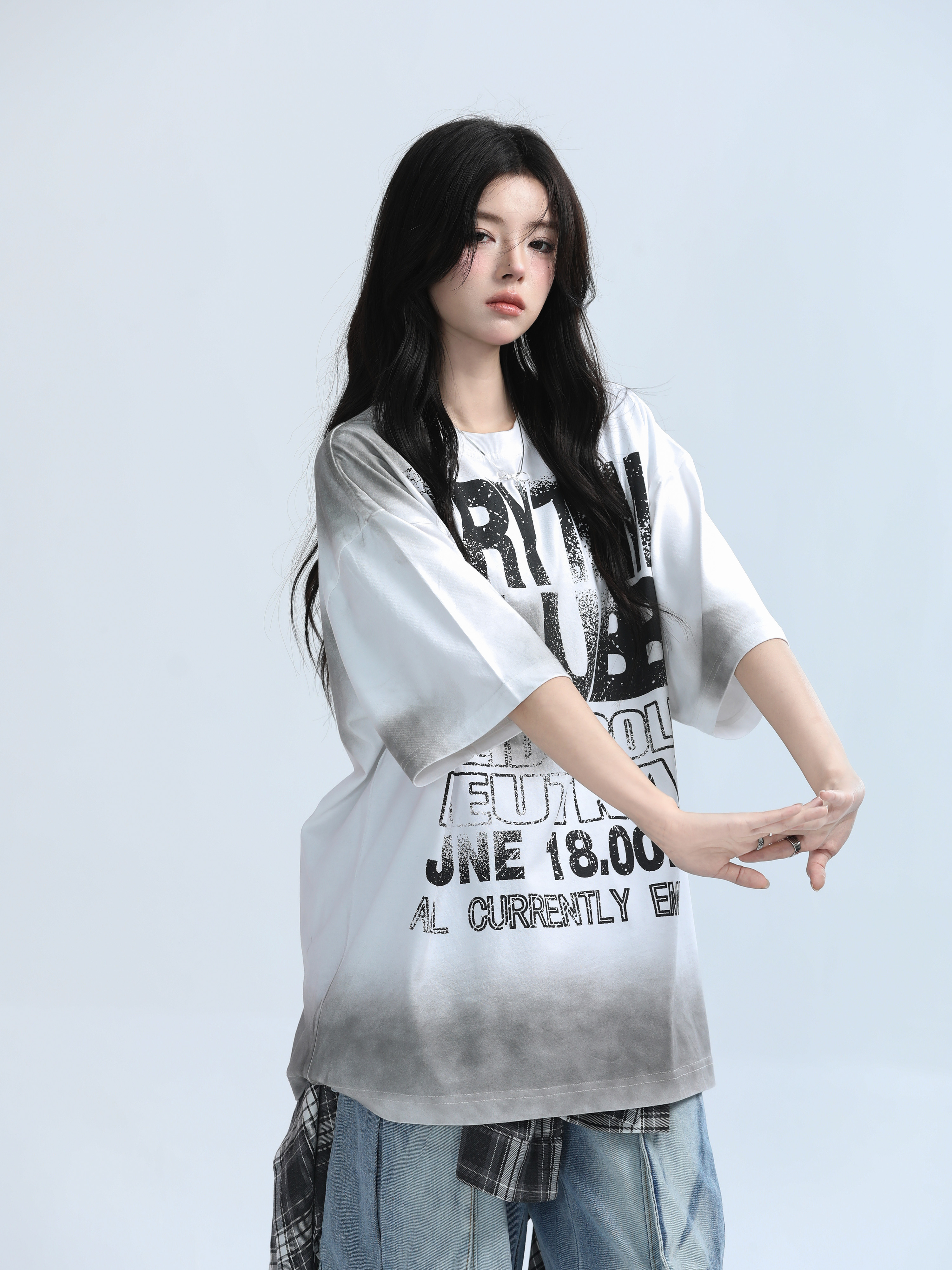 American Retro Tie-Dye Red Short Sleeve T-Shirt for Women - Heavy-Duty Loose Fit Summer Tee with Mountain Graphic Design