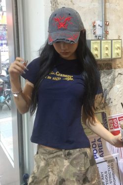 American Style Vintage Slim-Fit Cropped T-Shirt for Women - Summer Slogan Printed Short Sleeves
