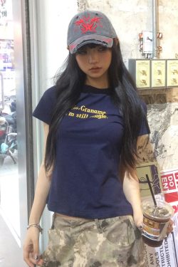 American Style Vintage Slim-Fit Cropped T-Shirt for Women - Summer Slogan Printed Short Sleeves