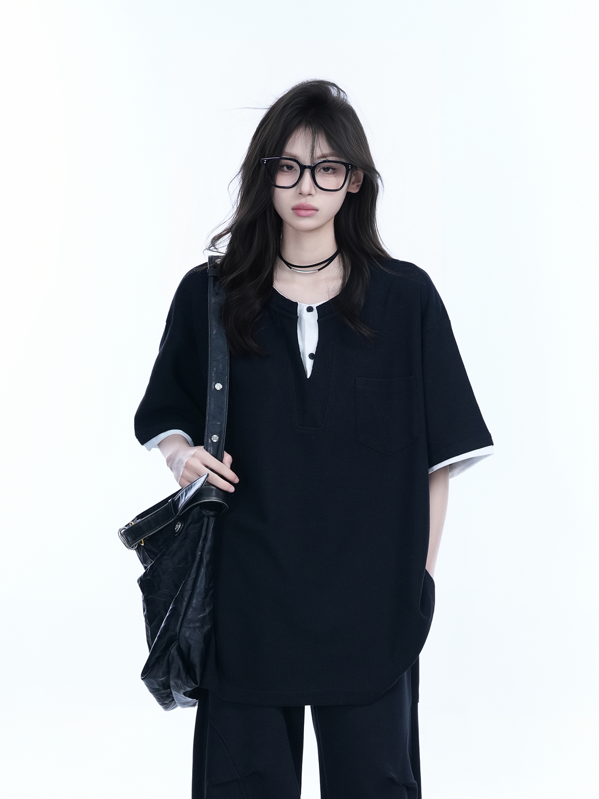 Black and White Color-Block Short Sleeve T-Shirt for Women - Fake Two-Piece Design, Round Neck, Heavy Loose Fit, Summer Style