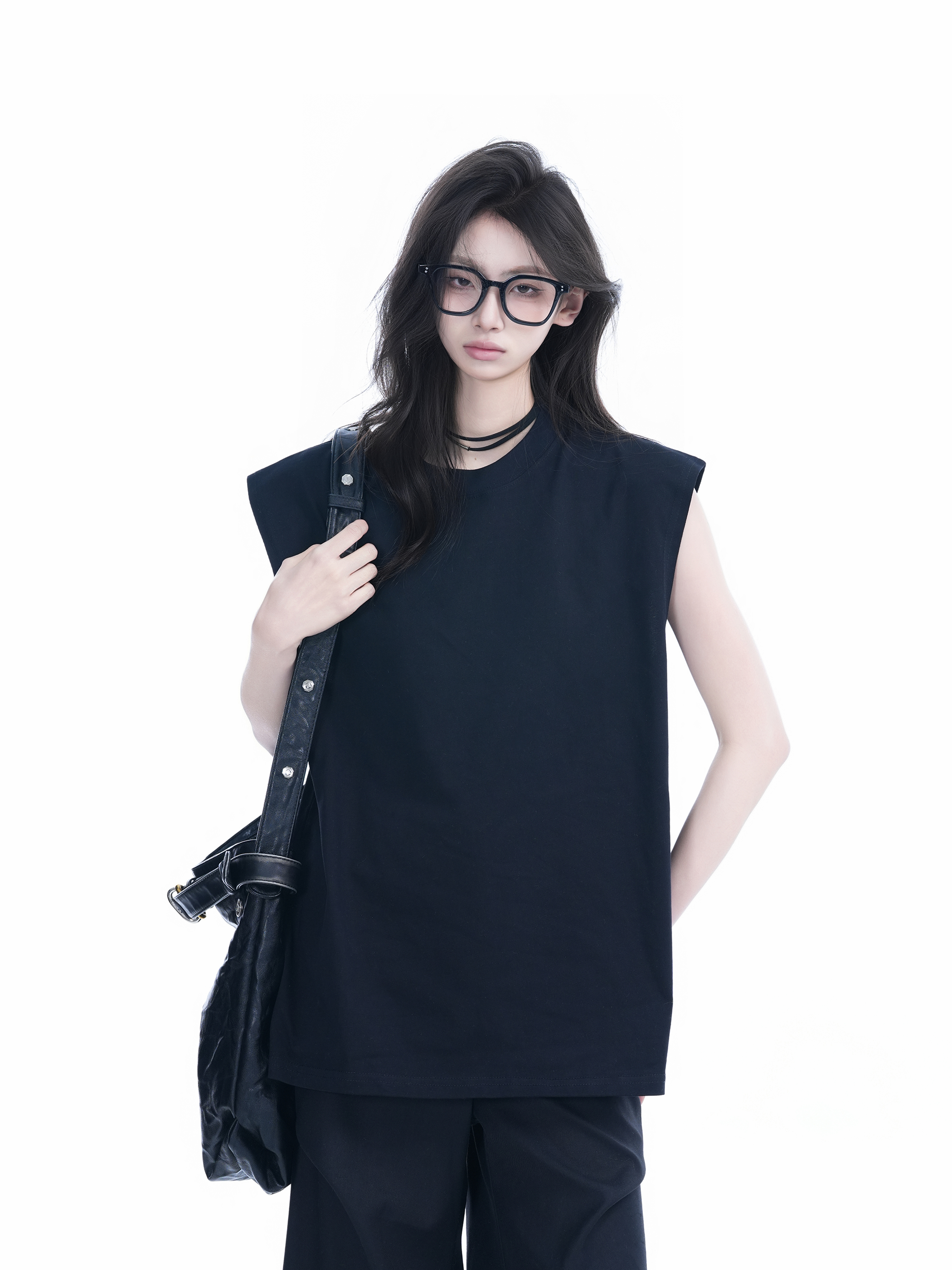 Black Oversized Sleeveless Tank Top for Women - Casual American Style with 'Sit and Eat Until the Mountains Are Empty' Graphic