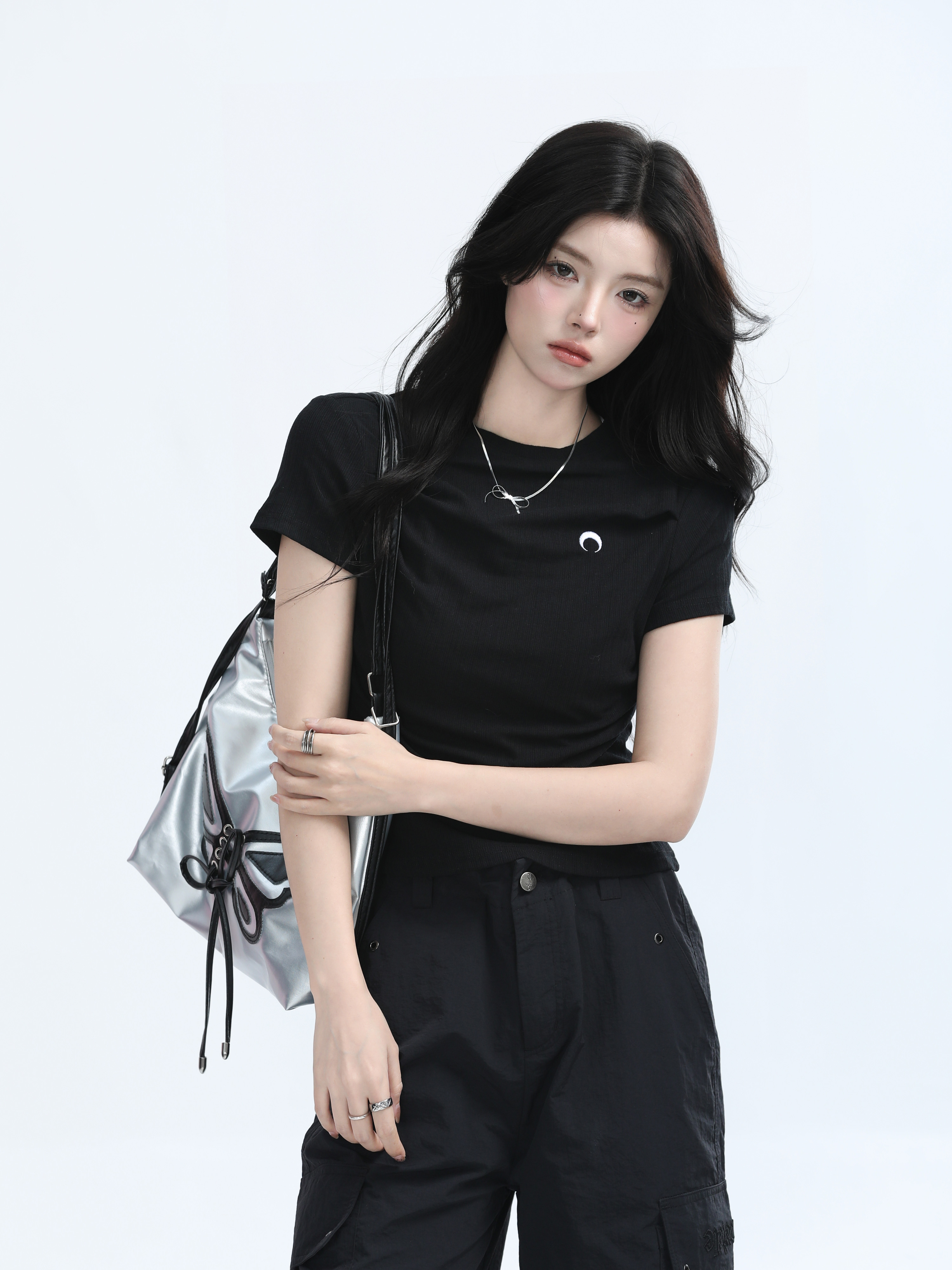 Black Waist-Cinched Pleated Short Sleeve T-Shirt for Women - Unique Slim Fit Top for Spicy Girl Style