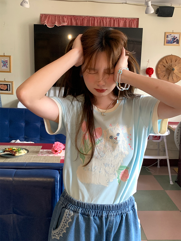 Blue Floral Printed Short Sleeve T-Shirt for Women - Vintage Loose Fit Retro Round Neck Top for Summer Fashion