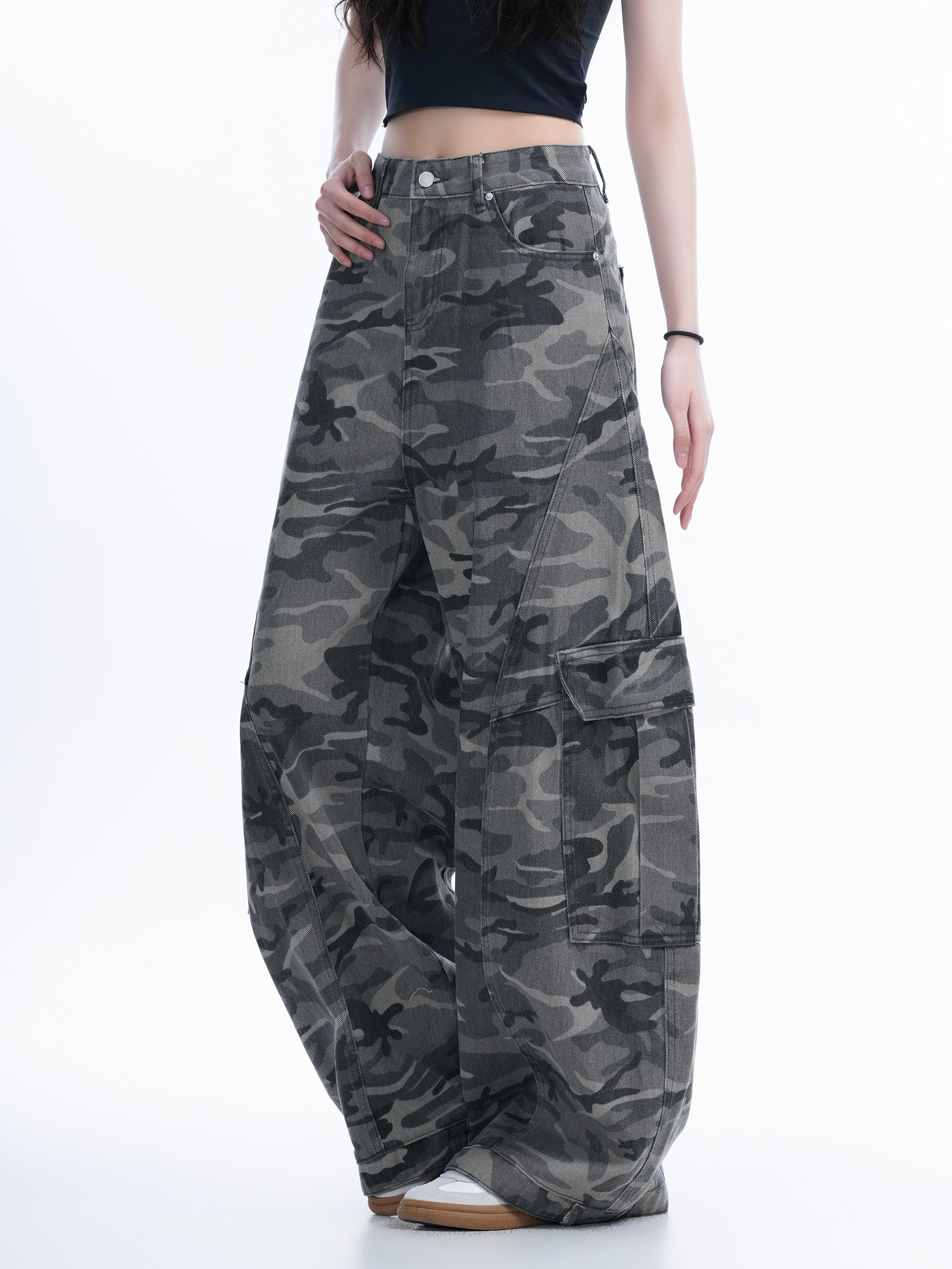 Camouflage Curved Knife Pants with Multiple Pockets - American Street Style Denim Work Pants for Trendy Casual Wear