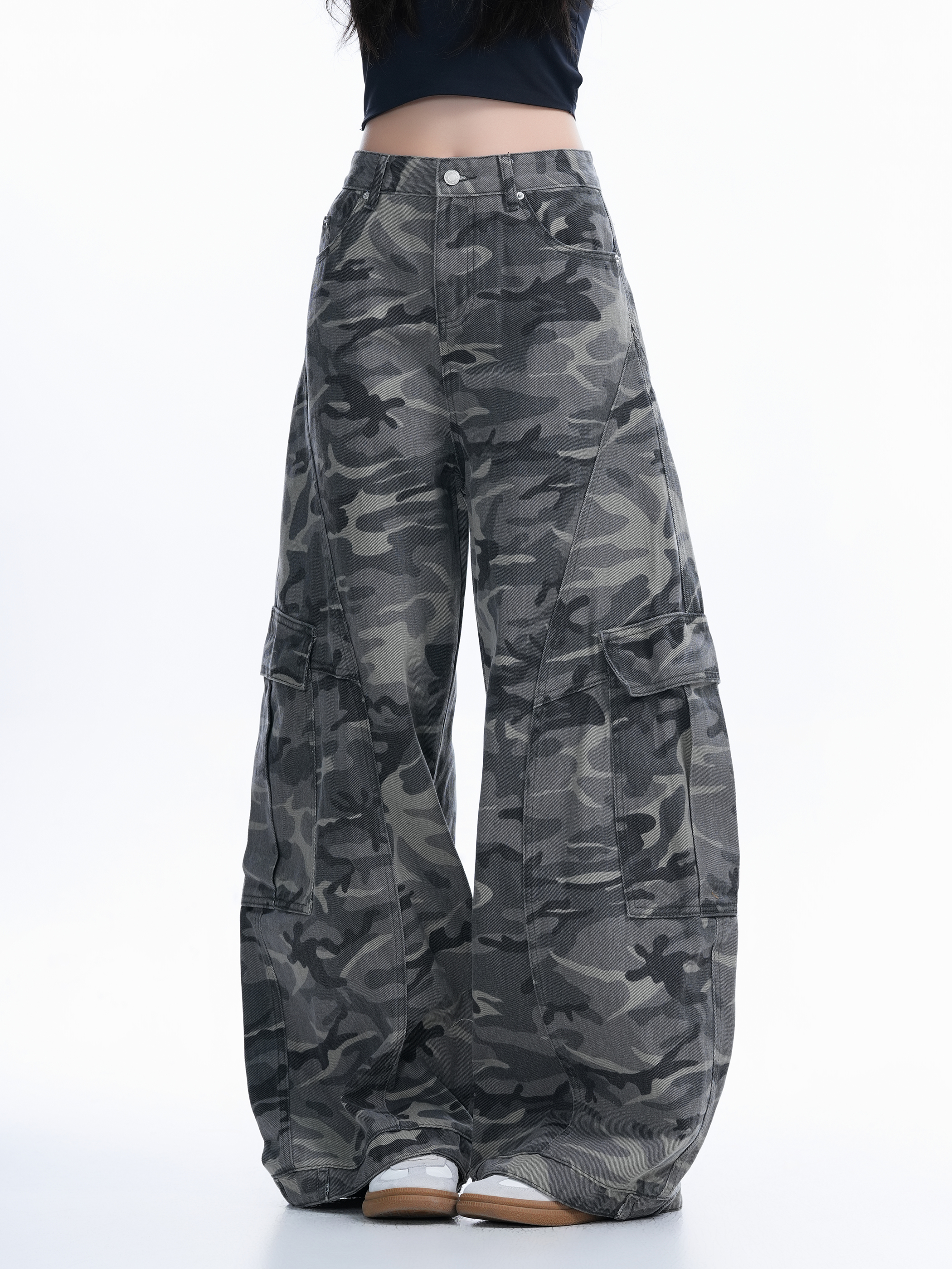 Camouflage Curved Knife Pants with Multiple Pockets - American Street Style Denim Work Pants for Trendy Casual Wear
