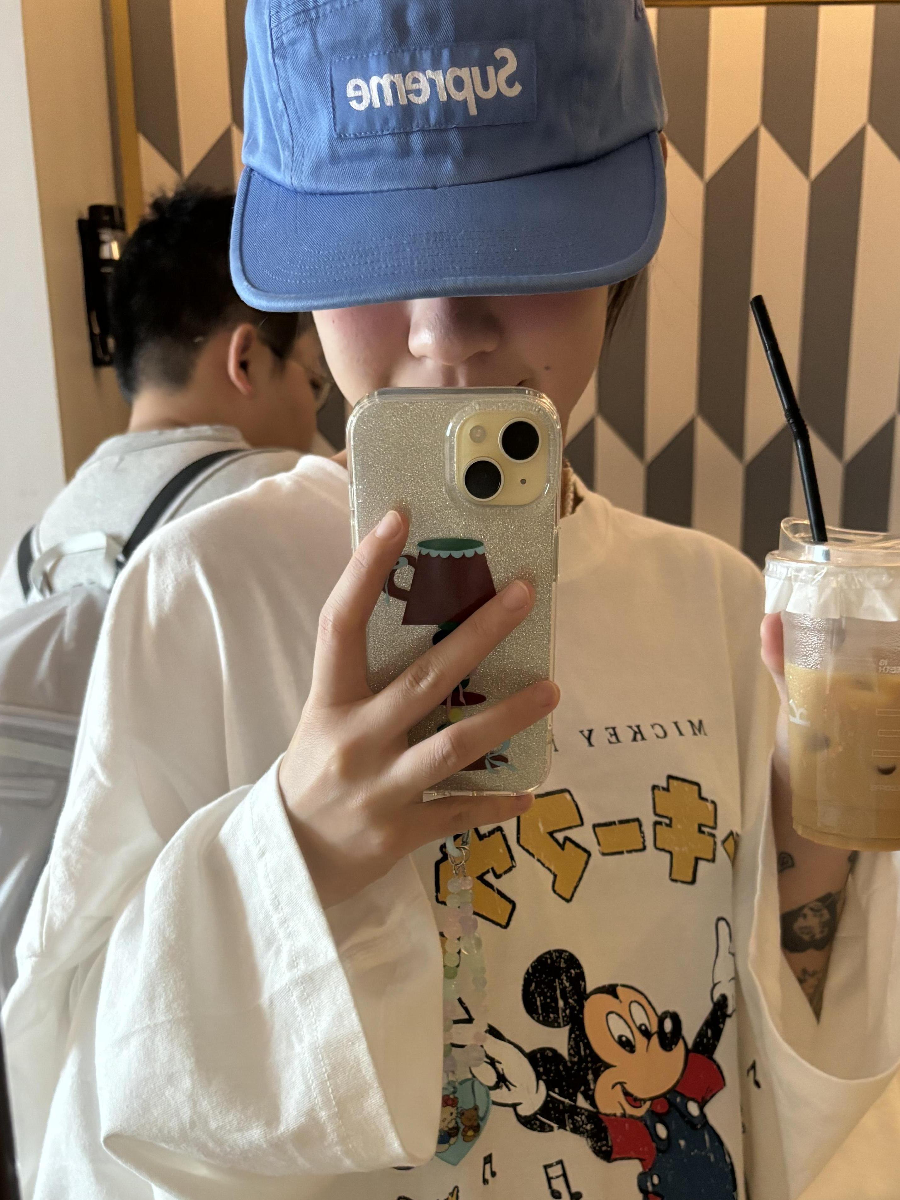 Cartoon Print Casual Oversized Long Sleeve T-Shirt for Autumn & Winter - Korean Style, Youthful and Slimming Cotton Tee